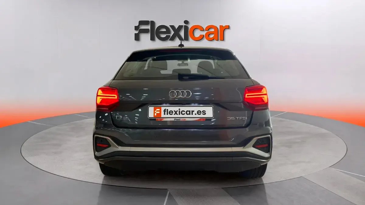 Usado Audi Q2 Premium 150 CV (110 kW) 2021 Gris SUV