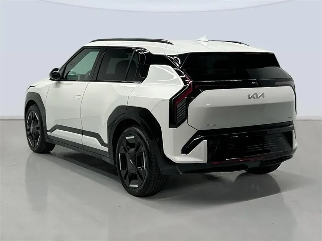 Nuevo Kia EV3 GT-Line 150 kW (204 CV) 2025 Ivory silver matte SUV