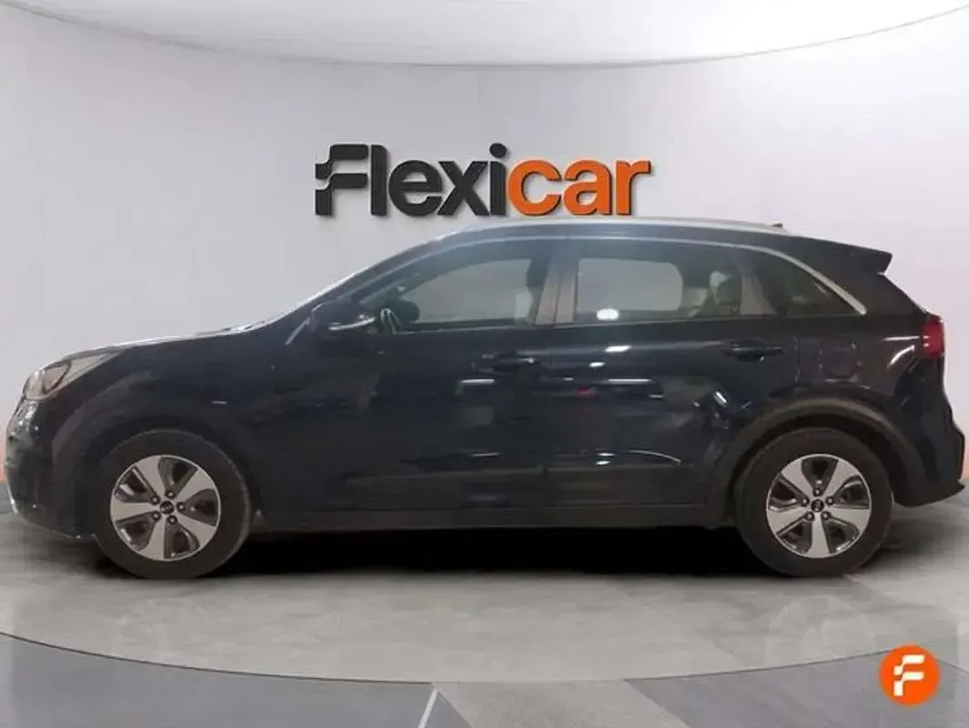Usado Kia Niro 141 CV (103 kW) 2018 Negro SUV