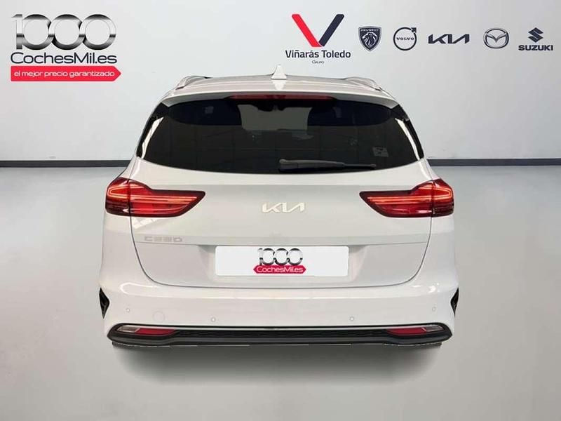 Usado Kia Ceed Style 101 CV (74 kW) 2025 Blanco Utilitario