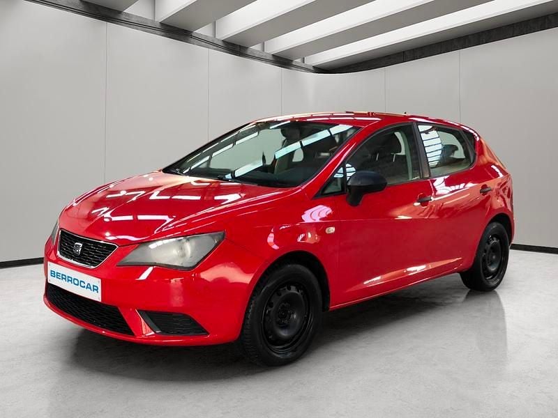 Usado Seat Ibiza Reference 90 CV (66 kW) 2013 Rojo