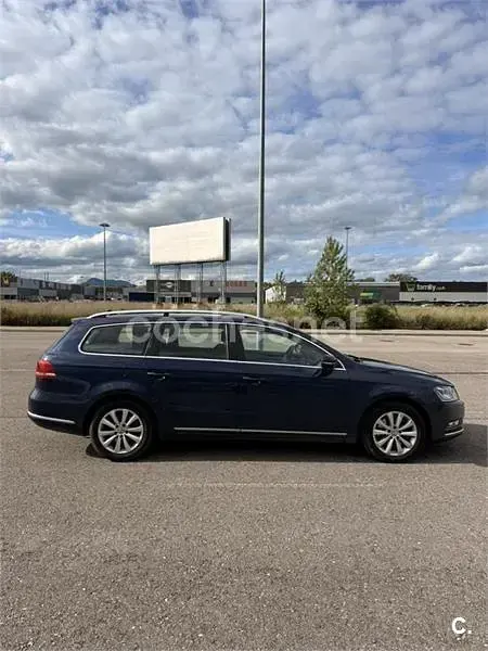 Usado VW Passat Highline 140 CV (102 kW) 2014 Azul Familiar