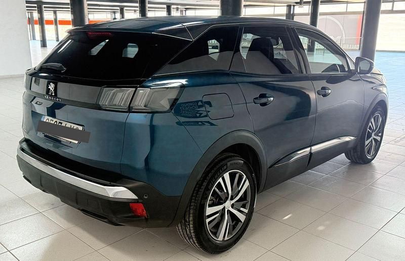 Usado Peugeot 3008 Active 130 CV (95 kW) 2022 Azul SUV