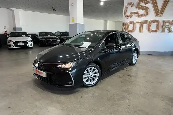 Usado Toyota Corolla Sol 126 CV (92 kW) 2023 Negro Berlina