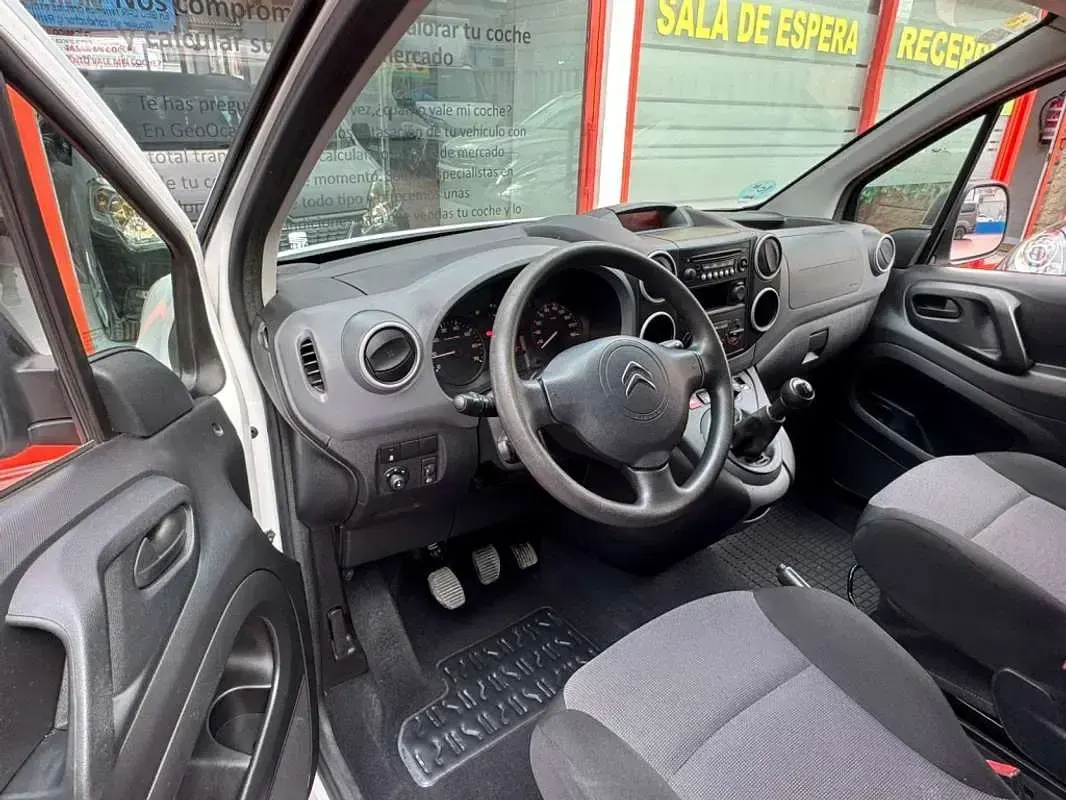 Usado Citroën Berlingo 75 CV (55 kW) 2018 Blanco Monovolumen