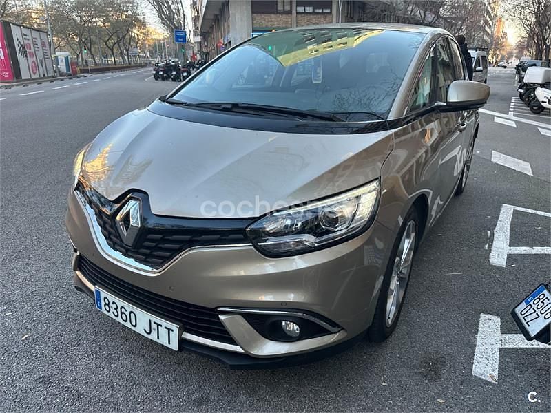 Usado Renault Scénic III Intens 130 CV (95 kW) 2016 Beige Monovolumen