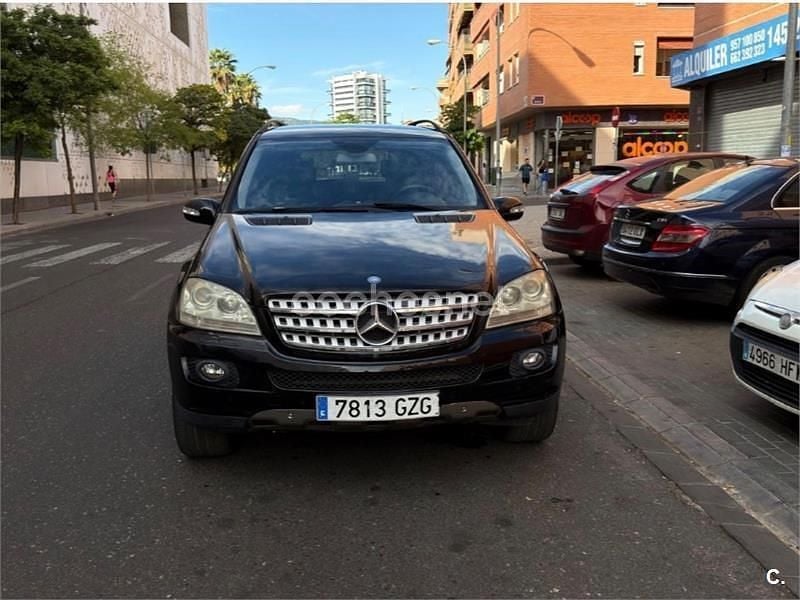 Usado Mercedes ML320 224 CV (164 kW) 2008 Negro SUV