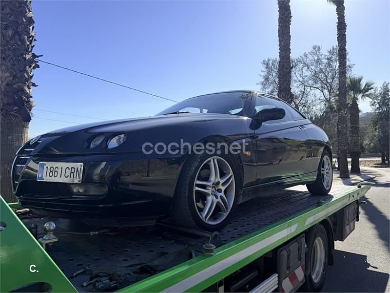 Usado Alfa Romeo GTV 165 CV (121 kW) 2004 Negro Coupe