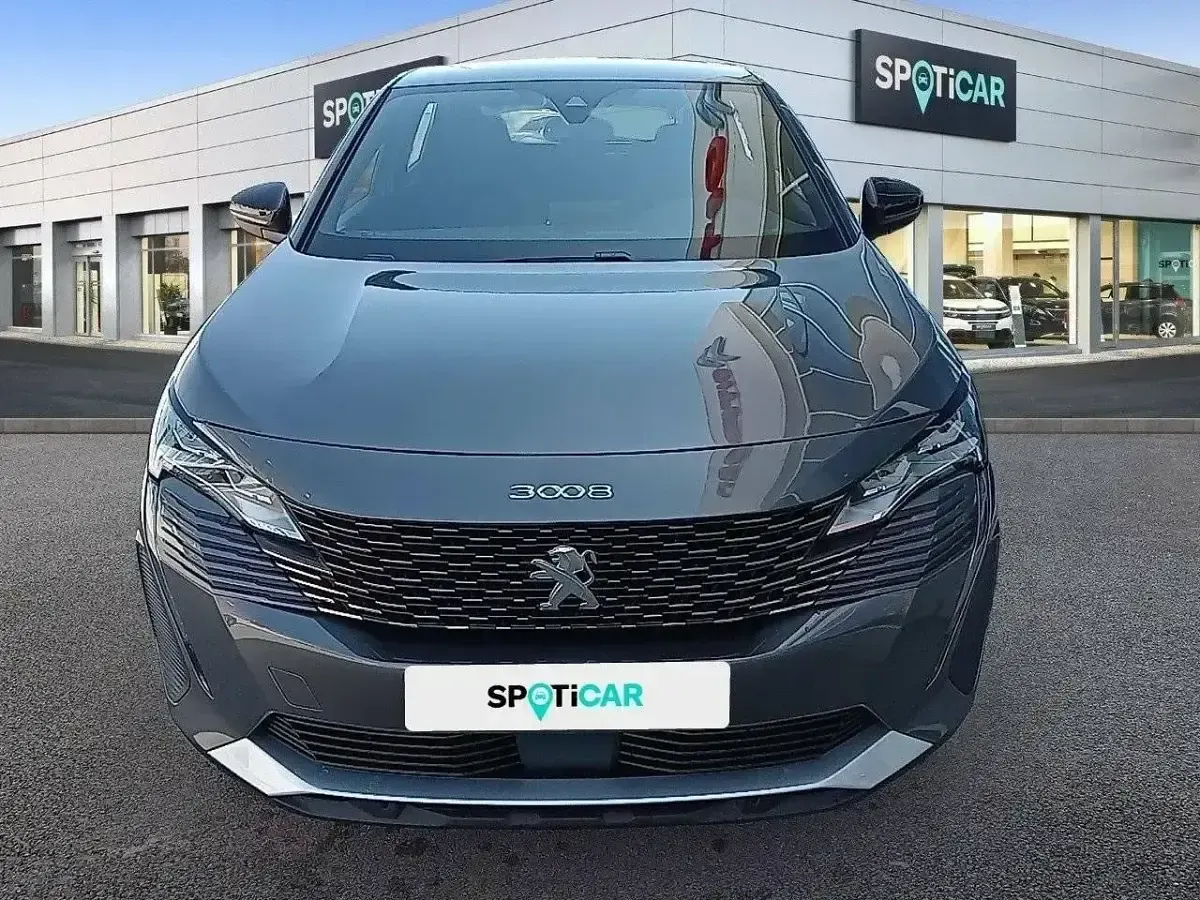 Usado Peugeot 3008 Active 130 CV (95 kW) 2024 Gris SUV