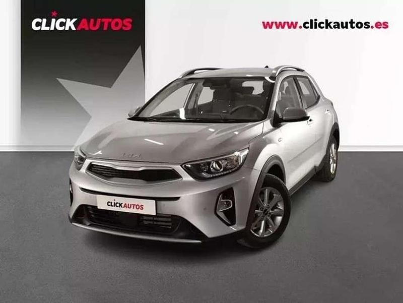 Plateado Usado 2025 Kia Stonic SUV | 15.900 € (Buen precio) - Imagen 1/4