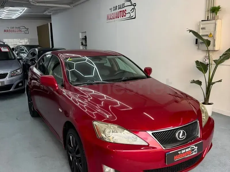 Usado Lexus IS220d Luxury Line 177 CV (130 kW) 2009 Granate Berlina