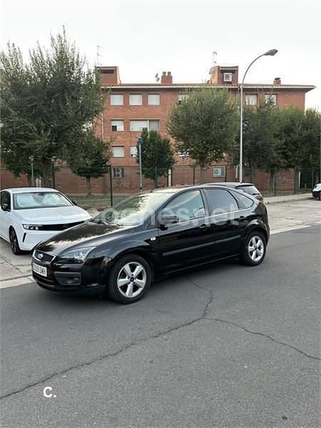 Negro Usado 2006 Ford Focus Sport Berlina | 3750 € (Precio justo) - Imagen 1/4