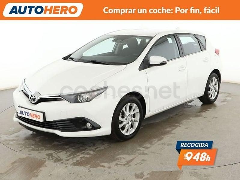 Usado Toyota Auris Active 116 CV (85 kW) 2017 Blanco Berlina