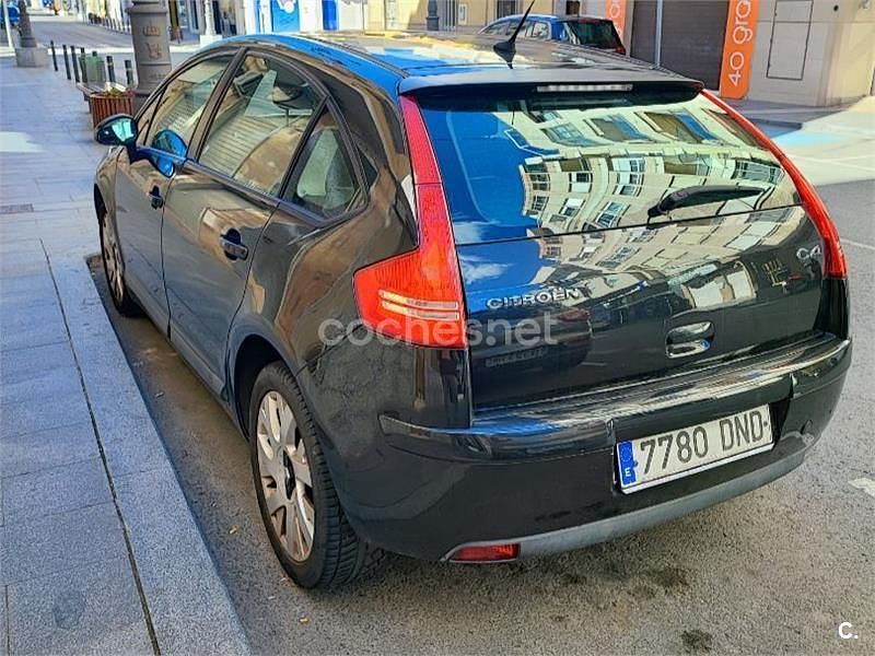 Usado Citroën C4 VTR Sport 110 CV (80 kW) 2005 Negro Berlina