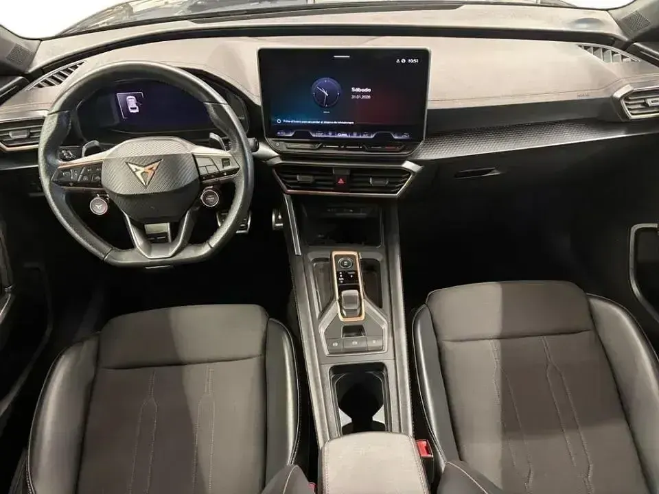 Usado Cupra Leon 150 CV (110 kW) 2025 Gris Utilitario