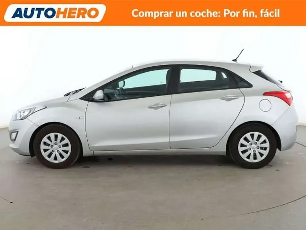 Usado Hyundai i30 101 CV (74 kW) 2015 Gris Berlina
