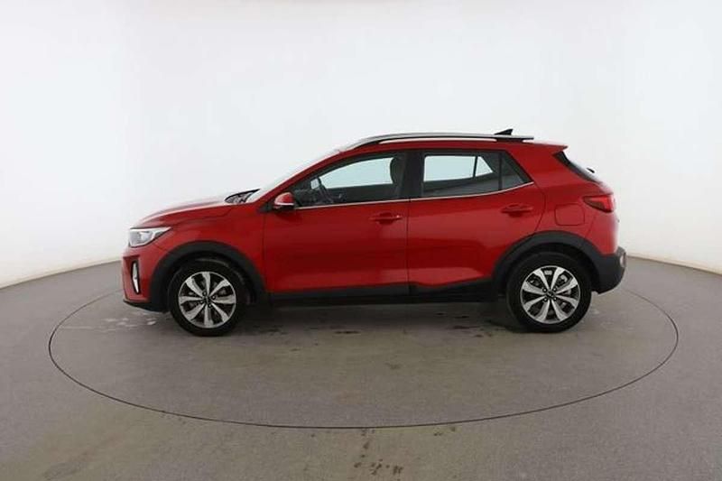 Usado Kia Stonic 102 CV (75 kW) 2022 Rojo SUV