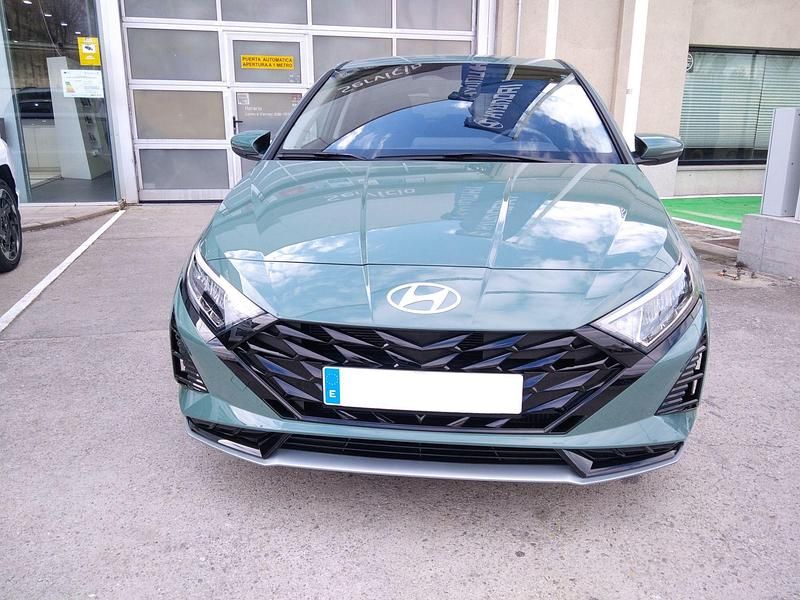 Nuevo Hyundai i20 100 CV (73 kW) 2025 Verde Utilitario