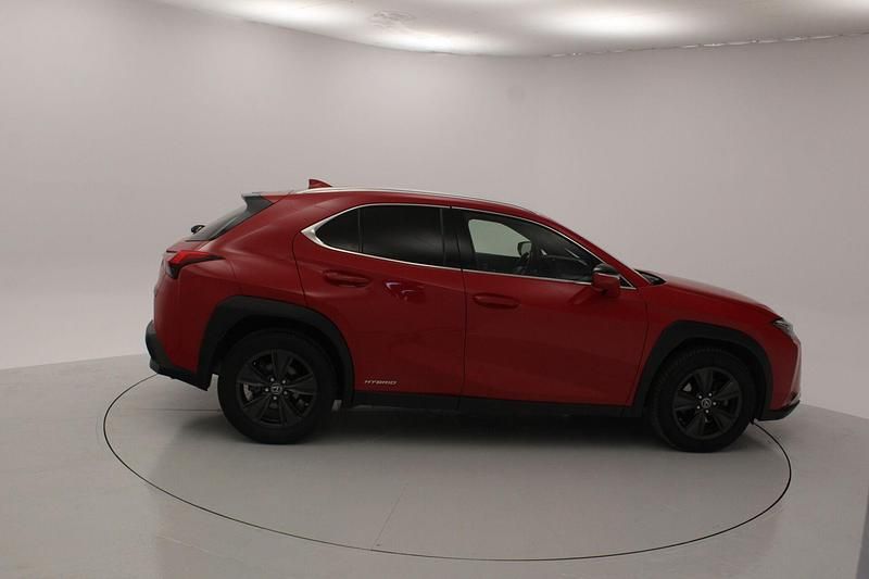 Usado Lexus UX 250h Business Edition 184 CV (135 kW) 2019 Rojo SUV