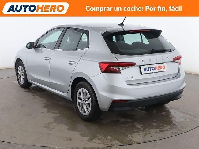 Usado Skoda Fabia 95 CV (69 kW) 2021 Gris Berlina