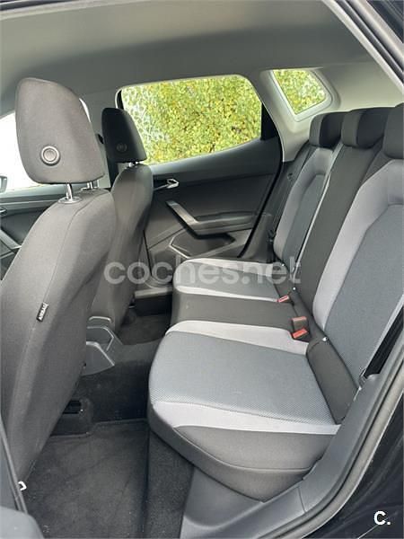 Usado Seat Arona Reference 95 CV (69 kW) 2021 Negro SUV