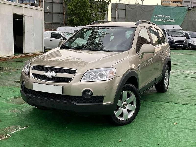 Marrón Usado 2009 Chevrolet Captiva LS SUV | 6900 € (Un poco caro) - Imagen 1/4