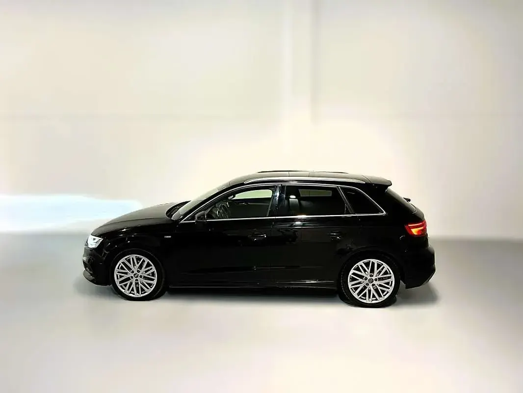 Usado Audi A3 Sportback S-Line 150 CV (110 kW) 2018 Negro Utilitario