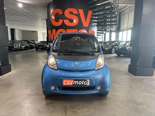 Usado Peugeot iON 49 kW (67 CV) 2012 Azul Utilitario