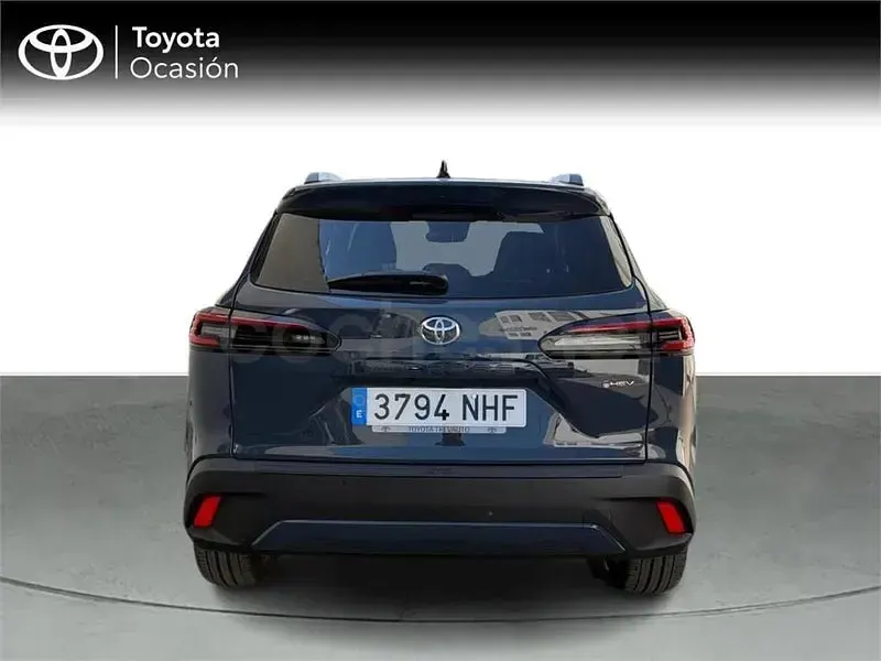 Usado Toyota Corolla Cross Style 178 CV (130 kW) 2025 Gris / plata SUV