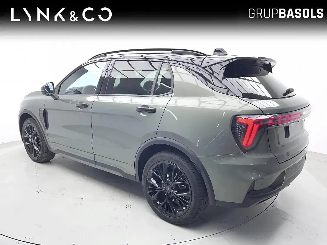 Usado Lynk & Co 01 280 CV (205 kW) 2025 Mineral green SUV