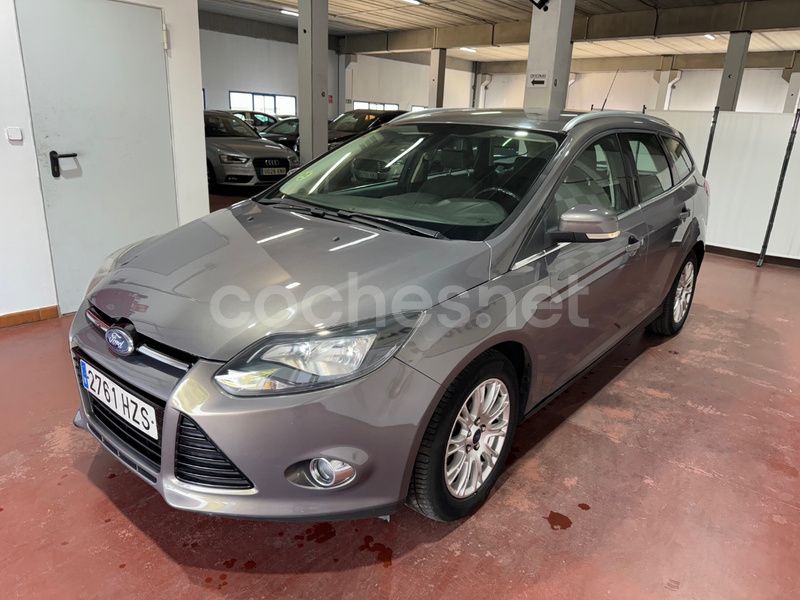 Usado Ford Focus Titanium 115 CV (84 kW) 2014 Marrón Berlina