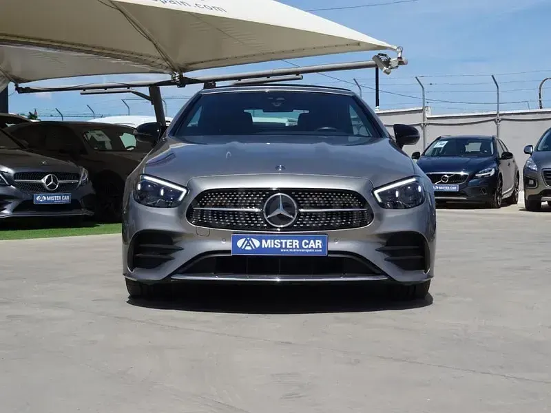 Usado Mercedes E220 194 CV (142 kW) 2021 Gris / plata Descapotable