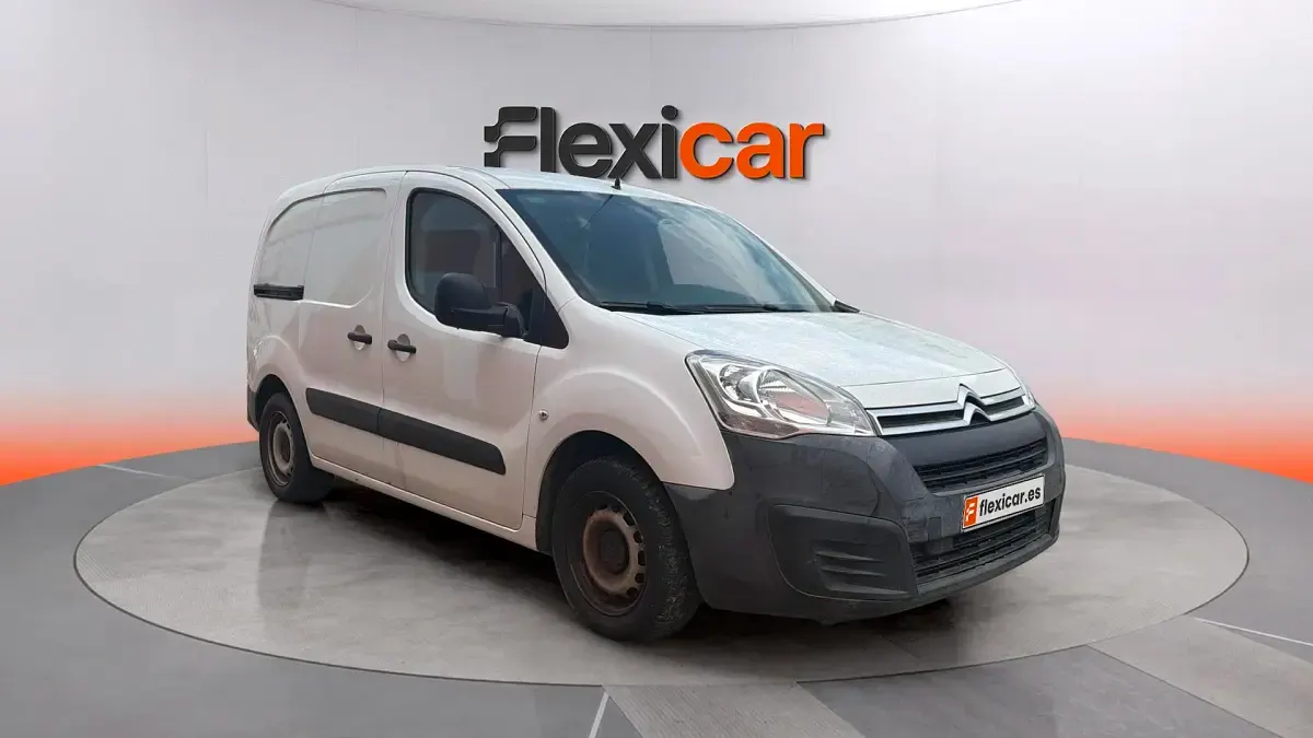 Käytetty Citroën Berlingo Live 101 HP (74 kW) 2018 Tila-auto