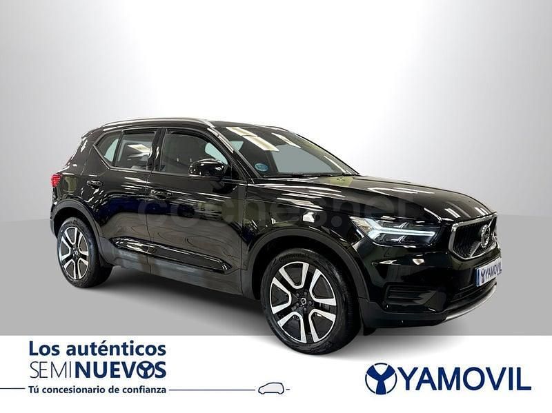 Usado Volvo XC40 Momentum 163 CV (119 kW) 2022 Negro SUV