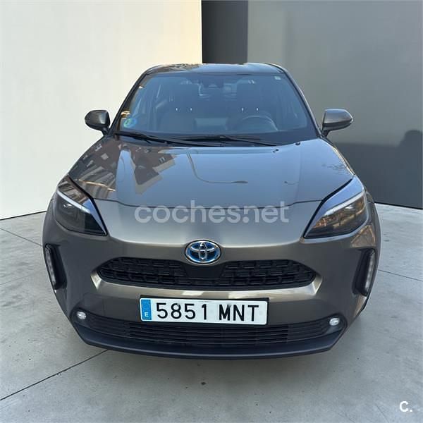 Usado Toyota Yaris Cross Active 116 CV (85 kW) 2024 Gris / plata SUV