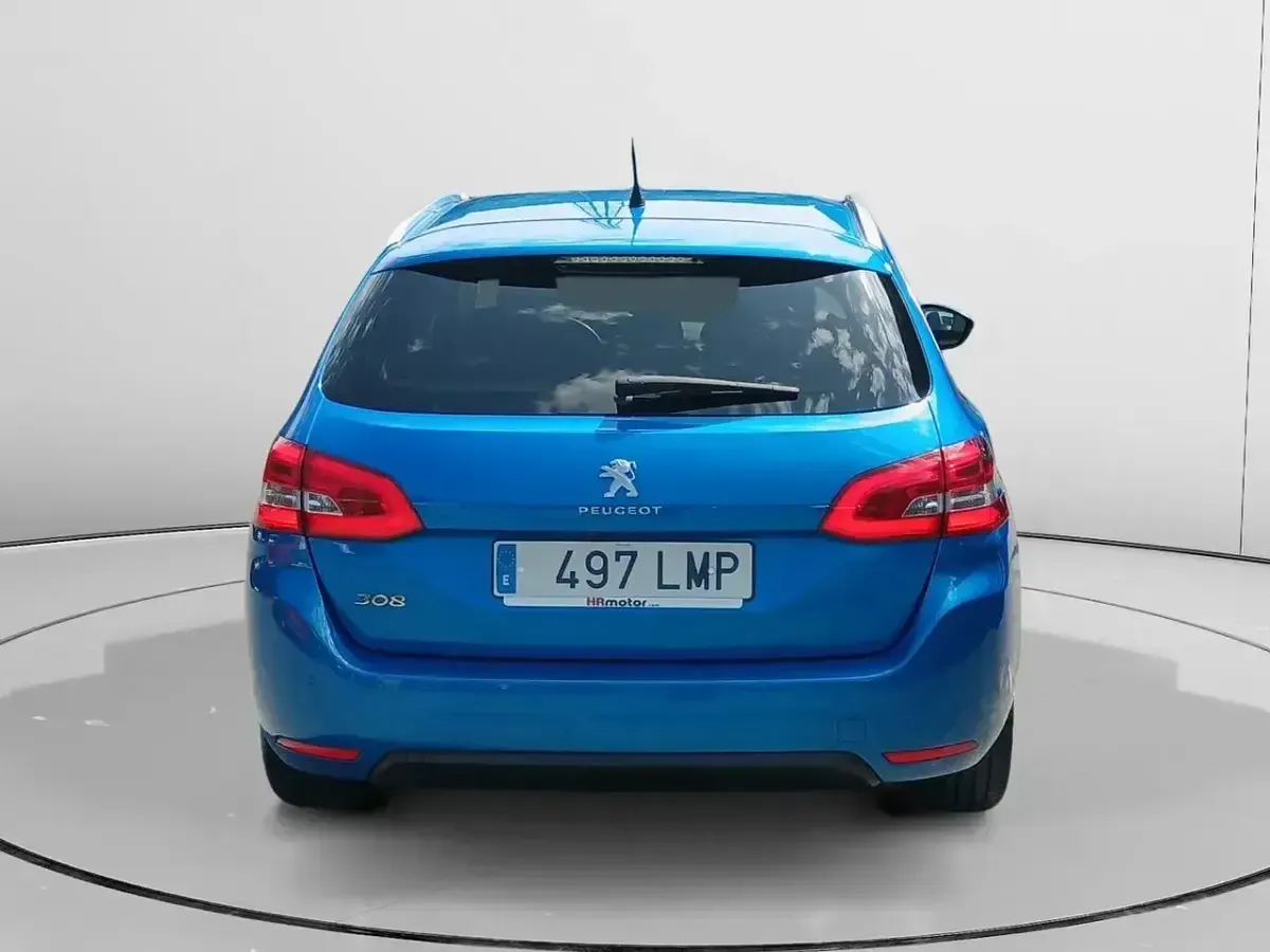 Usado Peugeot 308 Allure 130 CV (95 kW) 2021 Azul Familiar