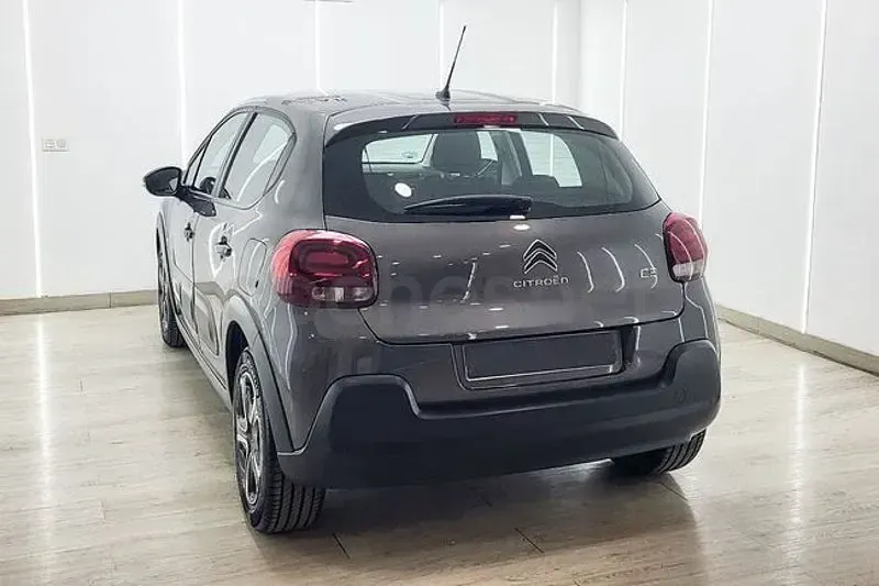 Usado Citroën C3 PureTech 83 CV (61 kW) 2025 Gris / plata SUV