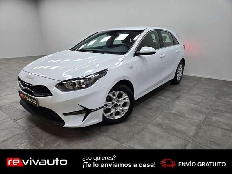 Usado Kia Ceed 120 CV (88 kW) 2022 Blanco Utilitario