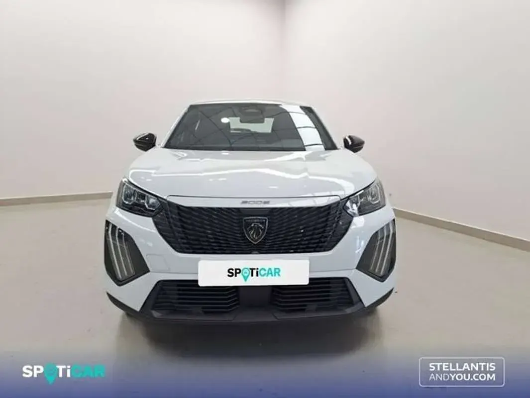 Usado Peugeot 2008 Style 101 CV (74 kW) 2026 Blanco SUV