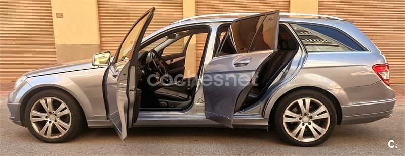 Usado Mercedes C220 Avantgarde 170 CV (125 kW) 2008 Gris / plata Familiar