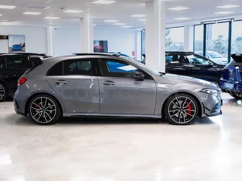 Käytetty Mercedes A35 AMG 306 HP (225 kW) 2022 Harmaa Sedan