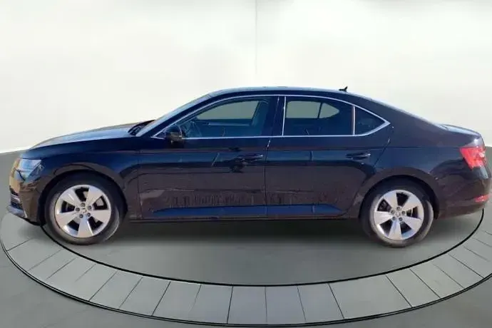 Usado Skoda Superb Ambition 220 CV (161 kW) 2021 Negro Berlina