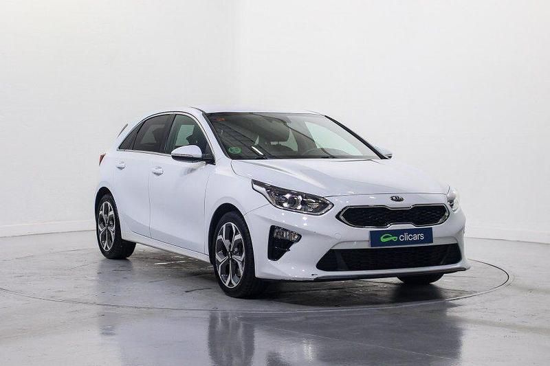 Usado Kia Ceed 140 CV (102 kW) 2019 Blanco Utilitario