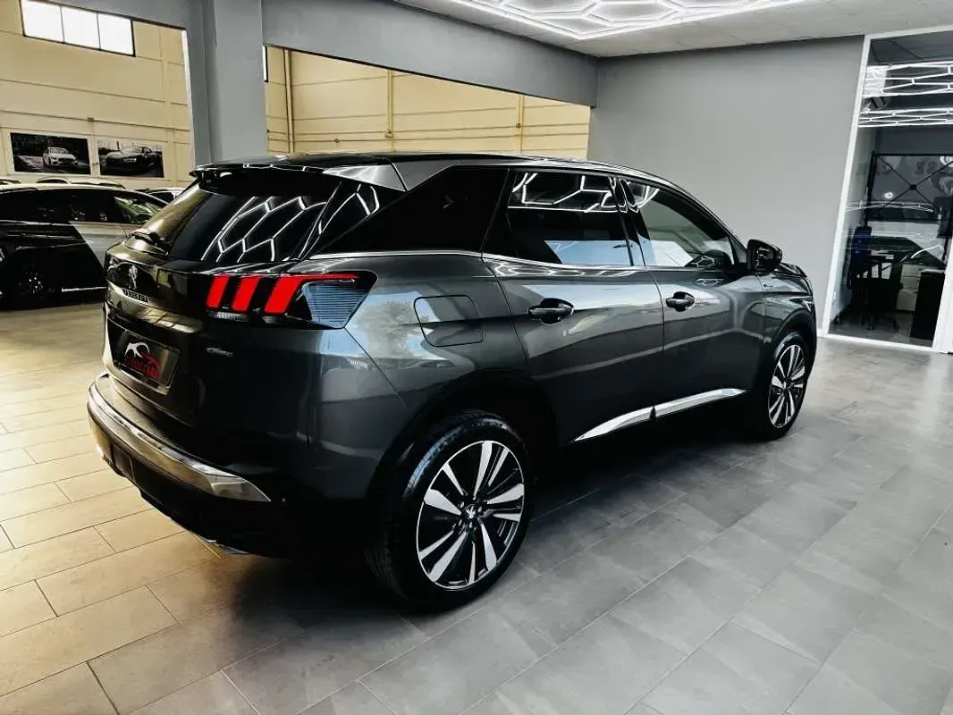 Usado Peugeot 3008 GT-line 150 CV (110 kW) 2018 Gris SUV