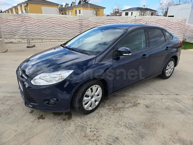Usado Ford Focus Trend 115 CV (84 kW) 2012 Azul Berlina