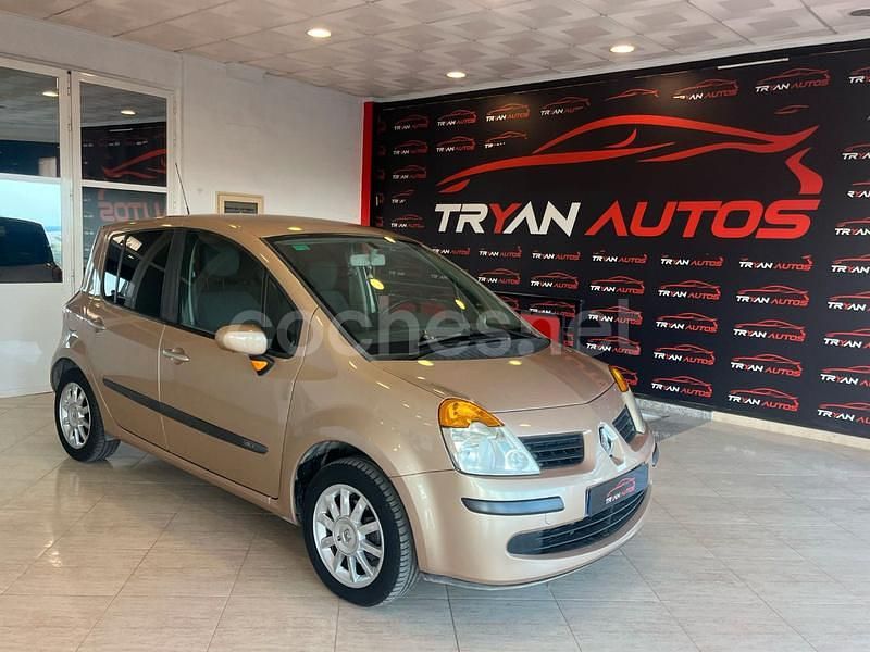Beige Usado 2006 Renault Modus Monovolumen | 4799 € (Buen precio) - Imagen 1/4