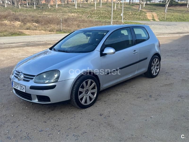 Usado VW Golf IV Sportline 140 CV (102 kW) 2004 Gris / plata Berlina
