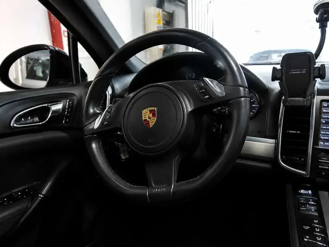 Usado Porsche Cayenne S Diesel 382 CV (280 kW) 2012 Gris SUV