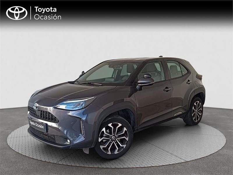 Gris Usado 2021 Toyota Yaris Cross Active SUV | 22.400 € (Precio justo) - Imagen 1/4