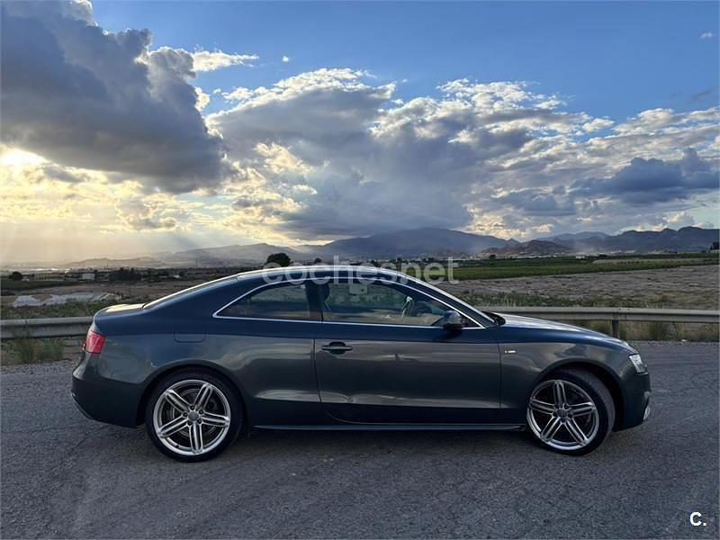 Usado Audi A5 S-Line 177 CV (130 kW) 2013 Gris / plata Coupe